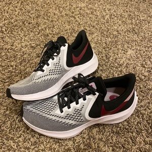 Women’s Running Shoes